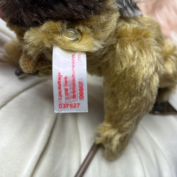 STEIFF Snowshoeing Bear - Picture 6 of 8